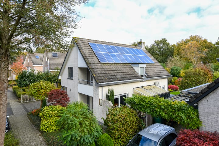 Photo 38 of Corridor 18