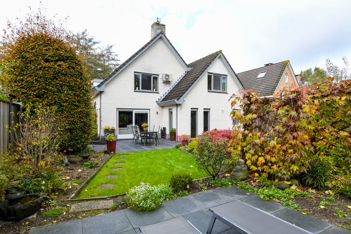 Photo 39 of Corridor 18