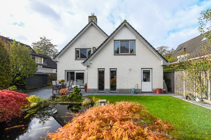 Photo 40 of Corridor 18