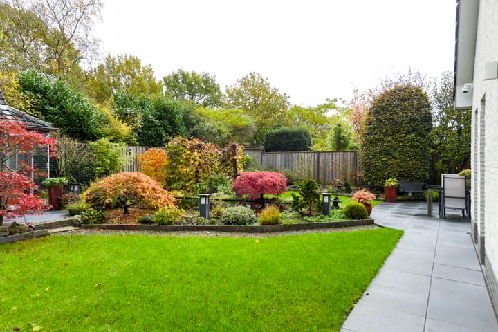 Photo 43 of Corridor 18