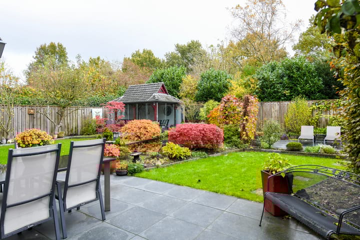 Photo 45 of Corridor 18