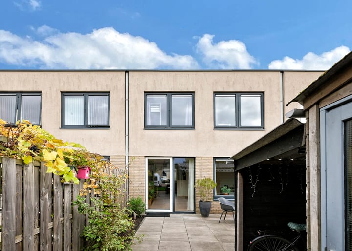 Photo 2 of Theodora Havertuin 11