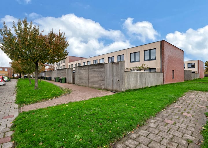 Photo 28 of Theodora Havertuin 11