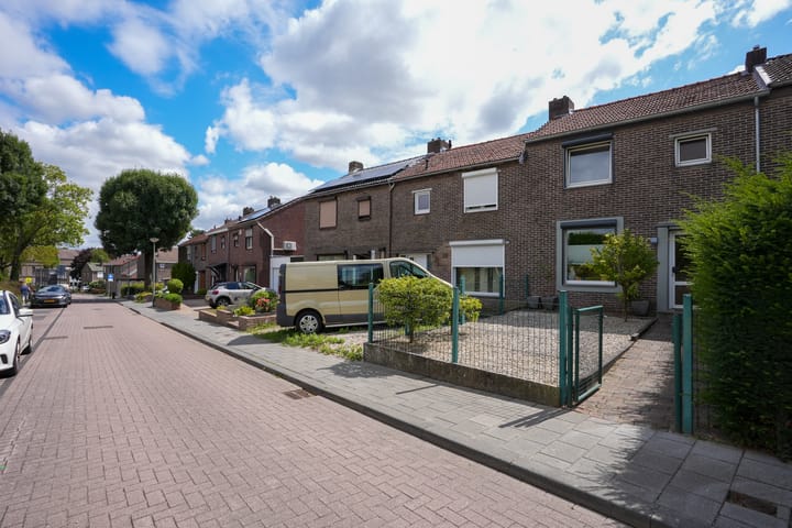 Foto 37 van Essenstraat 21