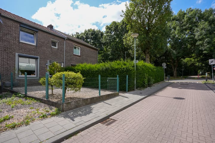 Foto 38 van Essenstraat 21