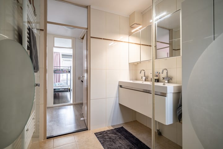 Photo 38 of Maarten 't Hartstraat 19