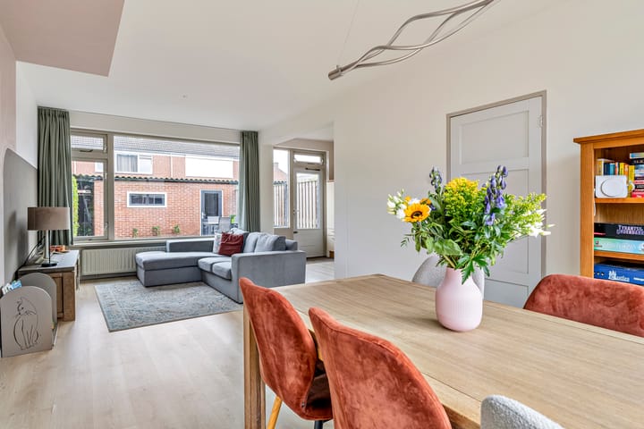 Foto 5 van Mariniersstraat 13