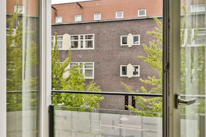 Foto 8 van Van Kinsbergenstraat 84