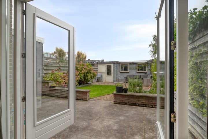 Photo 15 of Margrietlaan 27