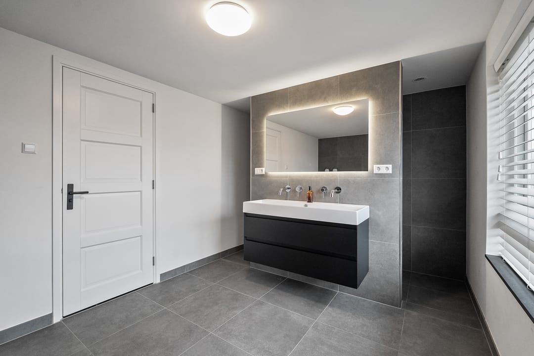 Photo 28 of Pluto 31