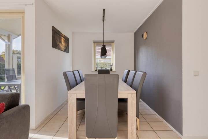 Foto 11 van Veerse Meerdreef 84