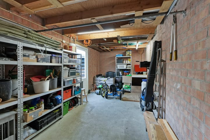 Photo 32 of Benensonstraat 21