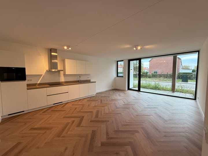 Foto 2 van Luitgardeweg 2-A4