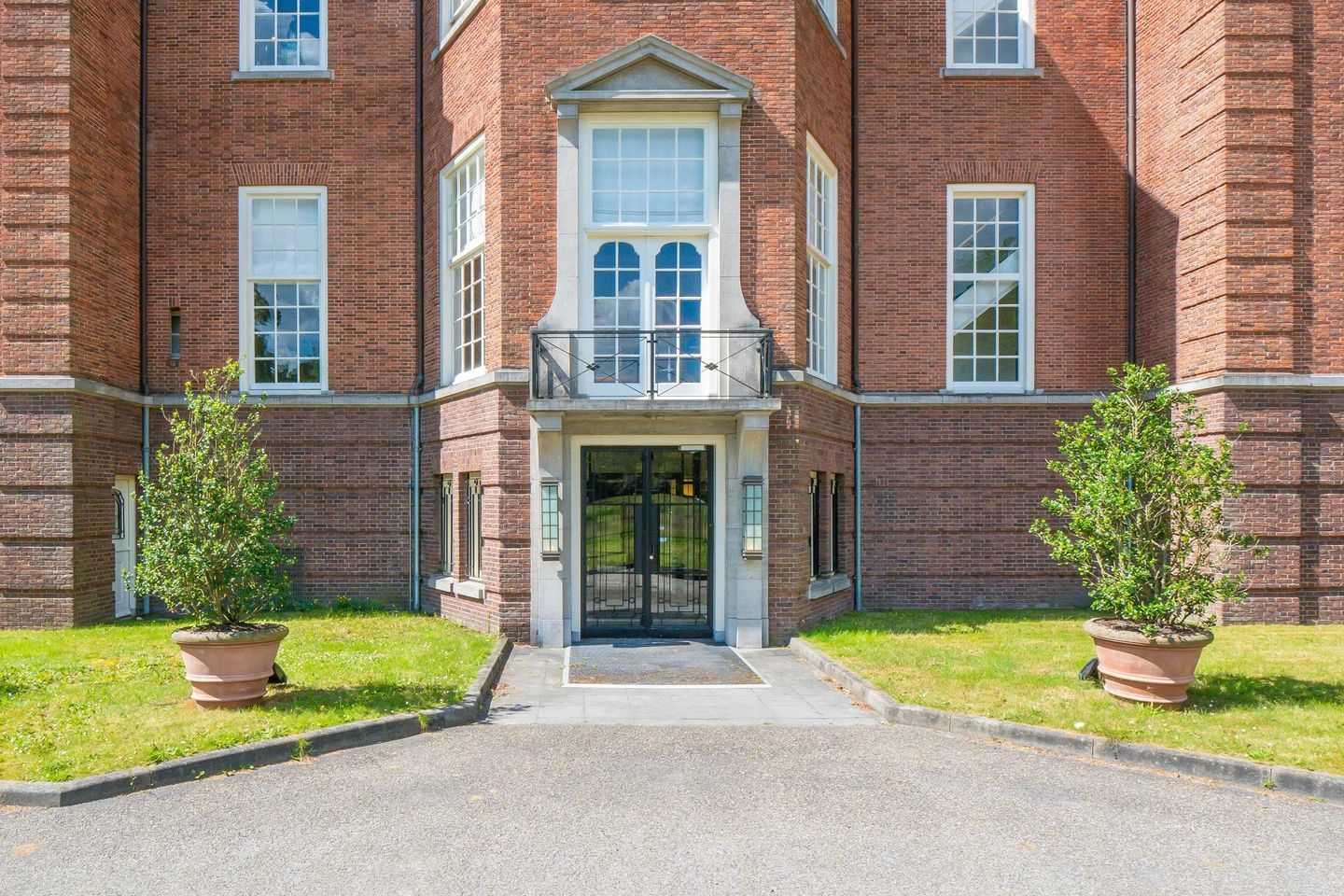 View photo 2 of Driebergseweg 17