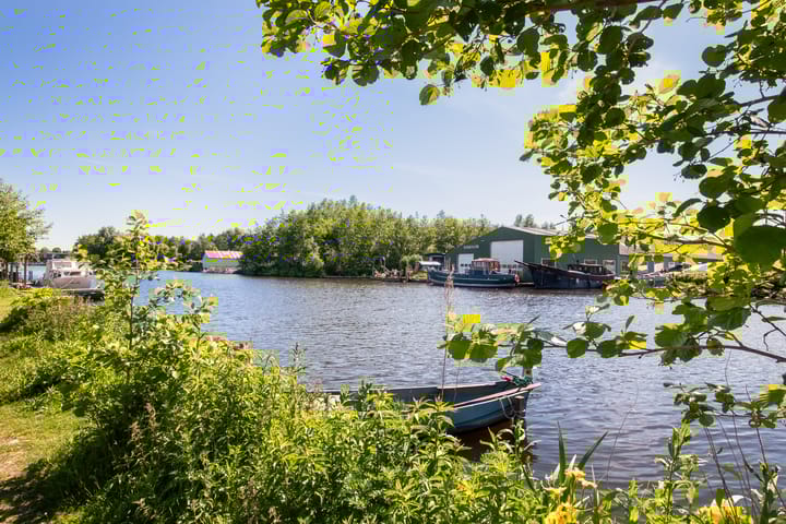 Photo 2 of Aalsmeerderdijk 114