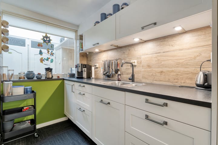 Foto 15 van van Laerstraat 4