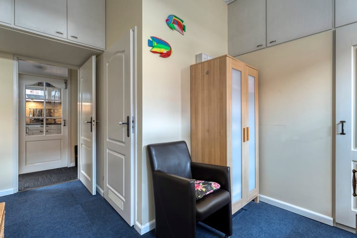 Foto 19 van van Laerstraat 4