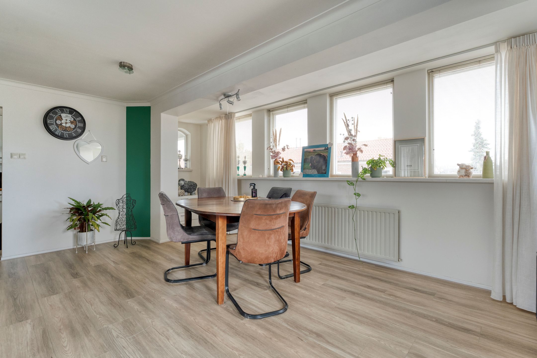 Photo 27 of van Laerstraat 4