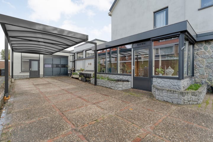 Foto 51 van van Laerstraat 4