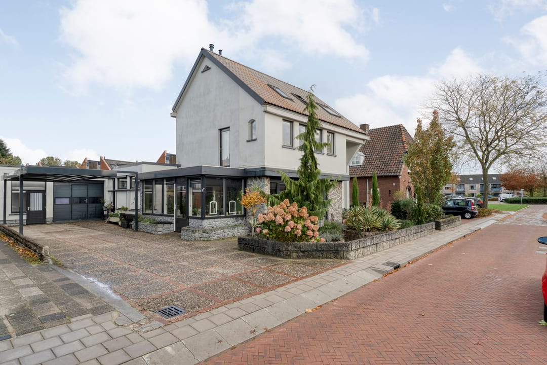 Photo 46 of van Laerstraat 4