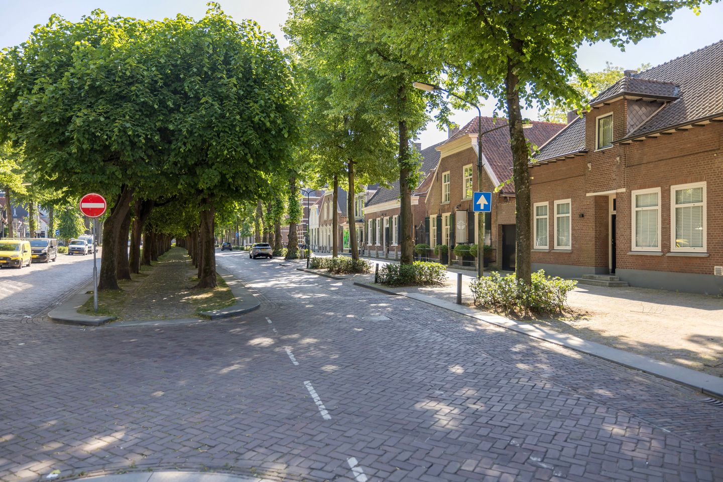 View photo 2 of De Lind 8