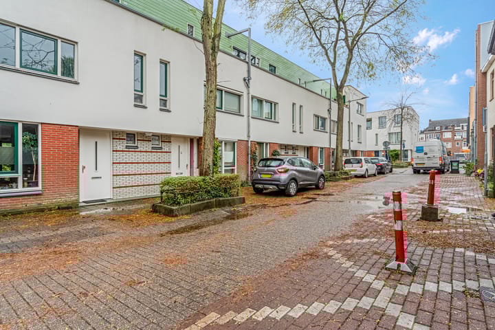 Foto 35 van Poststraat 24