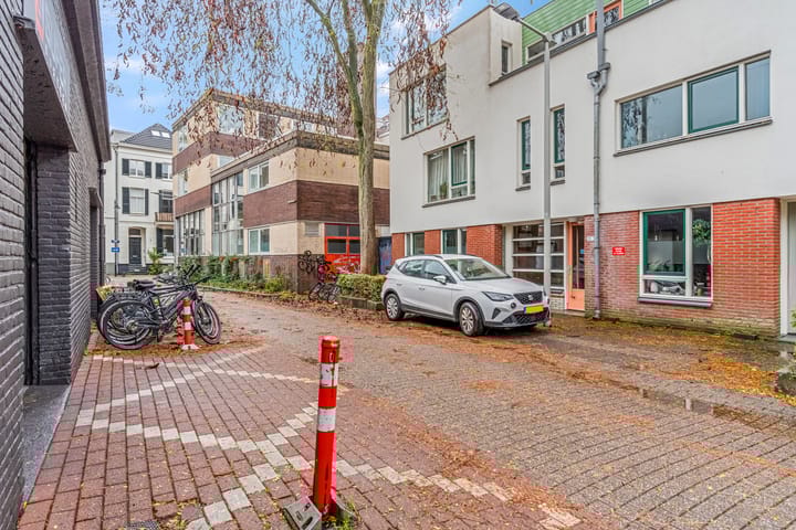 Foto 36 van Poststraat 24