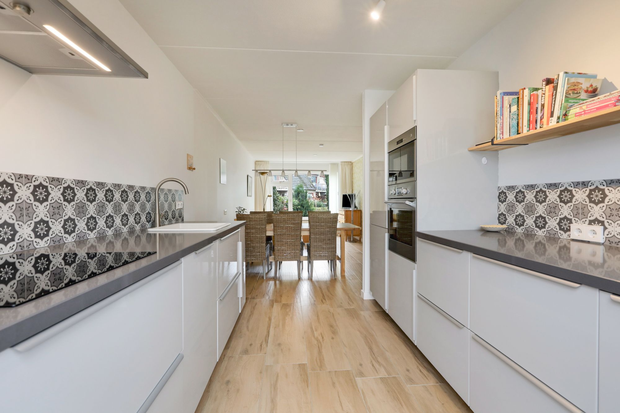 Foto 21 van Venus 24