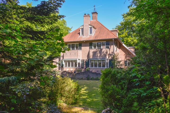 Foto 38 van Rutgers van Rozenburglaan 1