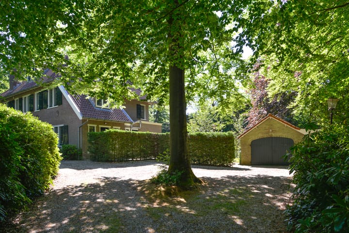 Foto 47 van Rutgers van Rozenburglaan 1