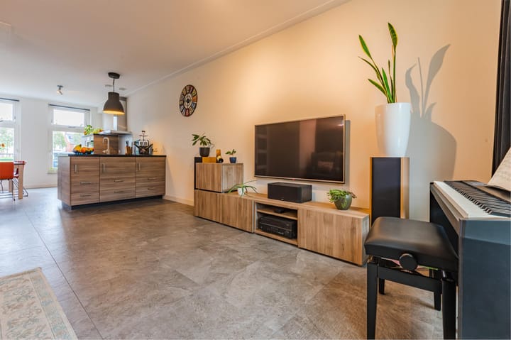 Photo 14 of Walstro 34