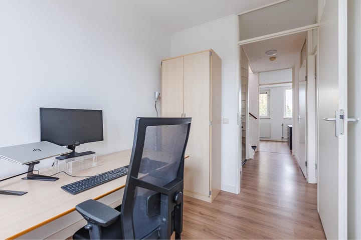 Photo 29 of Walstro 34