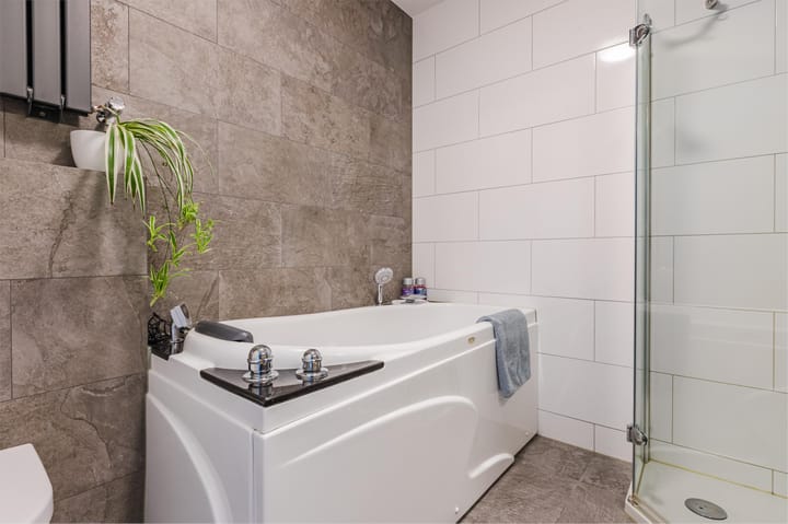 Photo 36 of Walstro 34