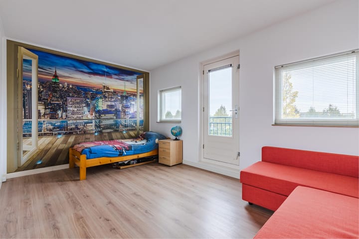 Photo 38 of Walstro 34