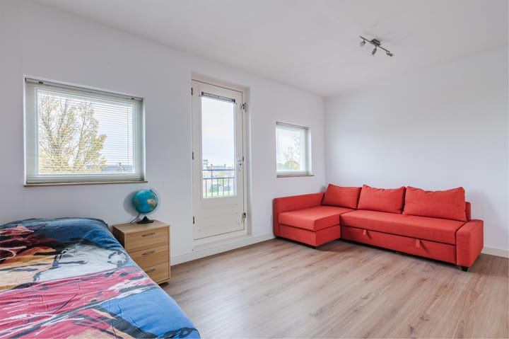 Photo 39 of Walstro 34