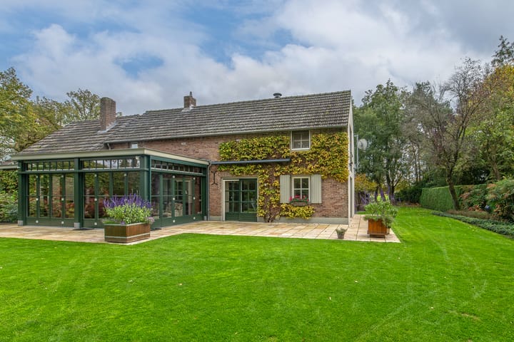 Photo 4 of Stevert 35