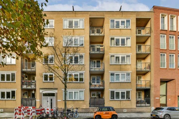 Photo 2 of Vrolikstraat 179-C