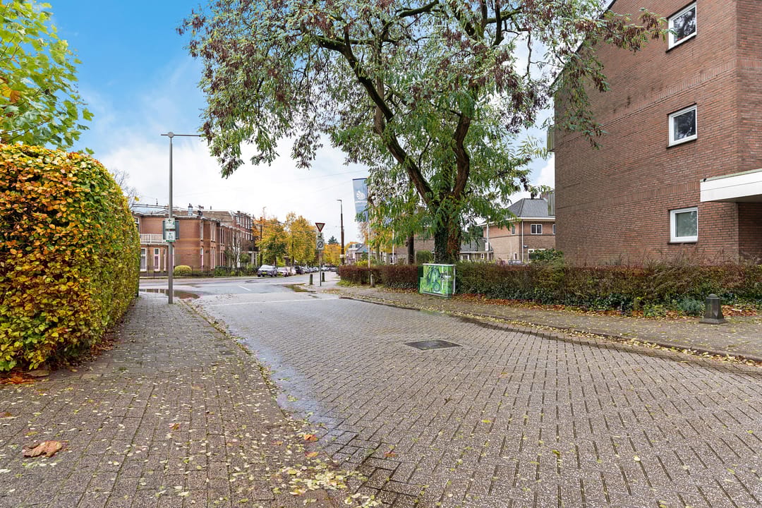 Foto 32 van Vijverlaan 1-22