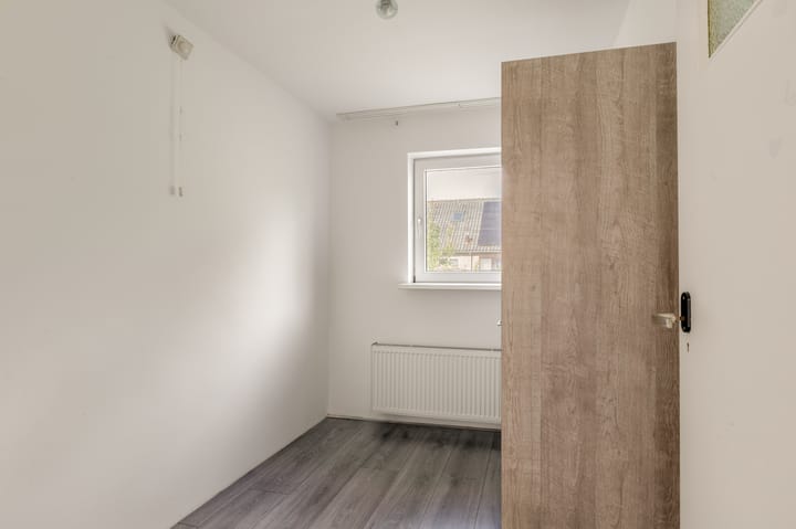 Photo 18 of Professor Hugo de Vriesstraat 13