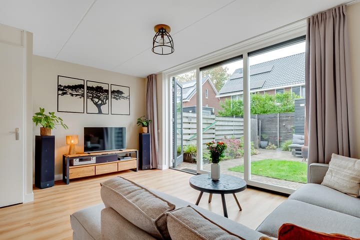 Photo 5 of Duivenhorst 8