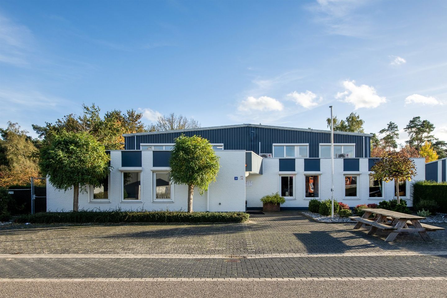 View photo 2 of Veldweg 33