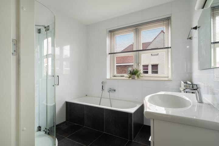 Photo 29 of Vorenbroekstraat 45