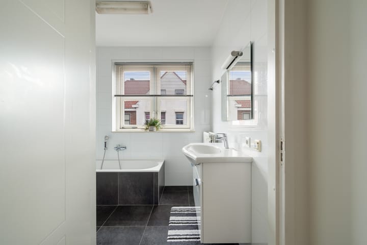 Photo 28 of Vorenbroekstraat 45