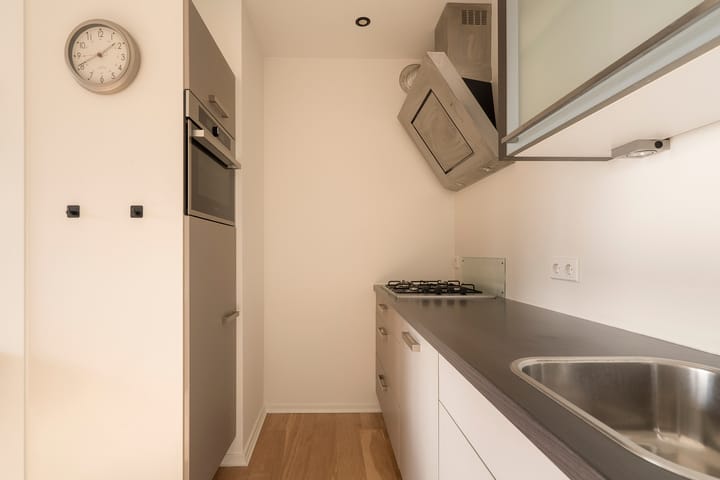 Photo 14 of Van Nijenrodeweg 573