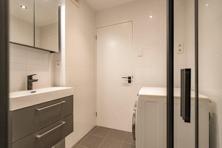 Photo 24 of Van Nijenrodeweg 573