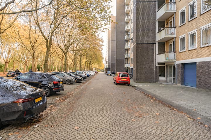 Photo 32 of Van Nijenrodeweg 573