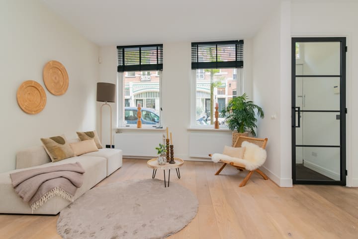 Photo 2 of Hemonystraat 64-H