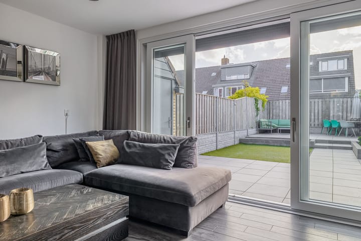 Photo 17 of Valeriaandonk 11