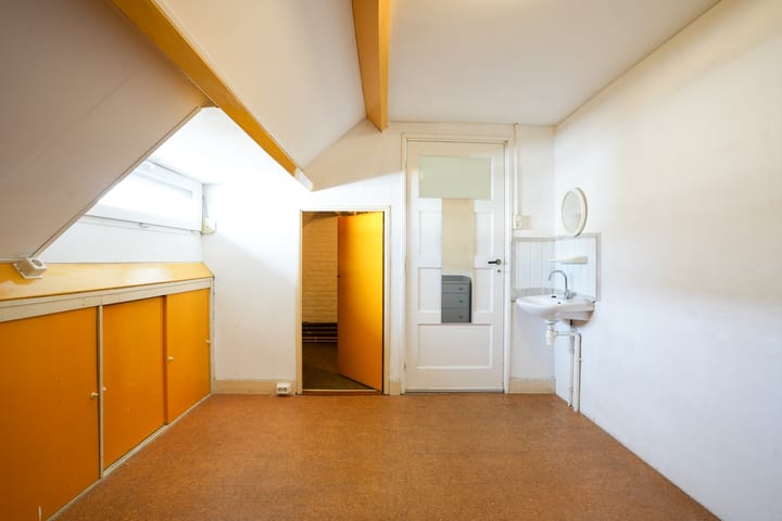 Foto 24 van Bloemenweg 62