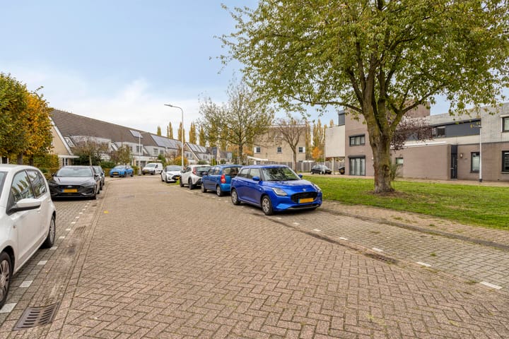 Foto 28 van Megenstraat 53